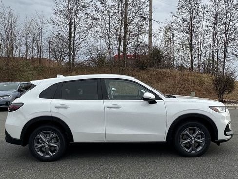 New 2026 Honda HR-V LX image 6