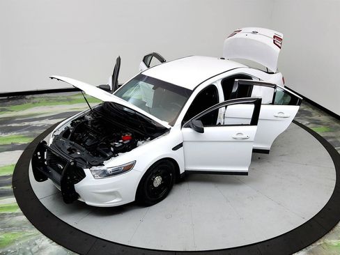 Used 2018 Ford Taurus Police Interceptor AWD image 33
