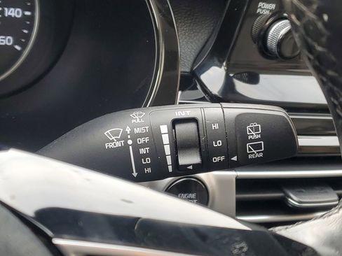 Used 2021 Kia Seltos EX image 19