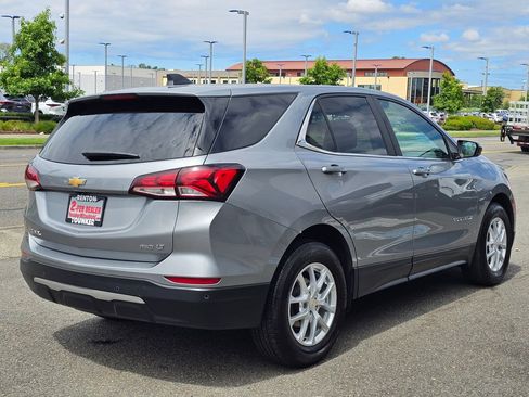 Used 2024 Chevrolet Equinox LT AWD/4WD image 5