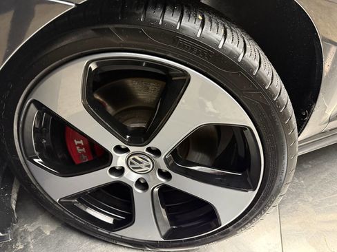 Used 2017 Volkswagen GTI Autobahn image 28