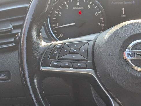 Used 2020 Nissan Rogue SV AWD/4WD image 24