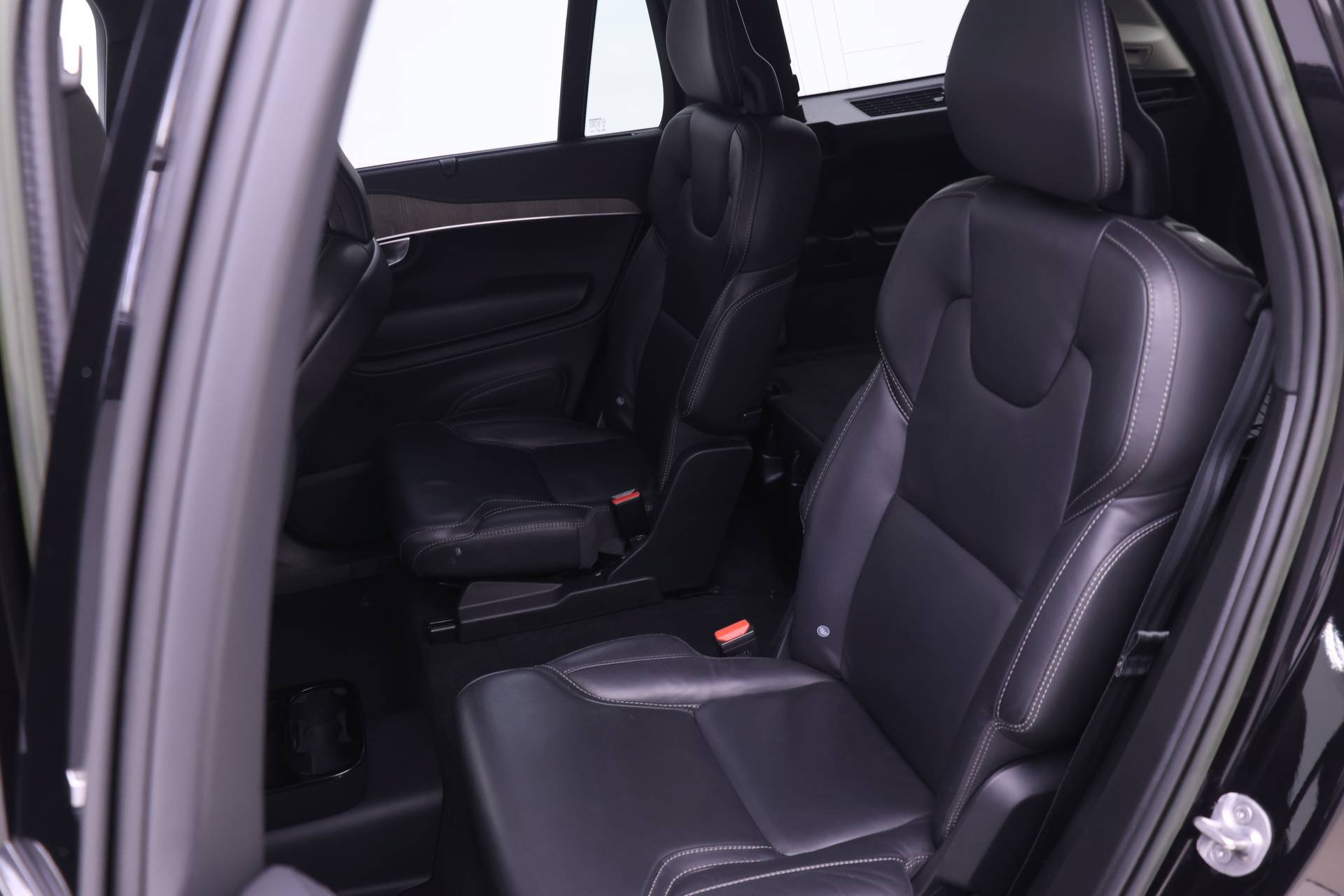 Certified 2023 Volvo XC90 B6 Ultimate AWD/4WD image 13