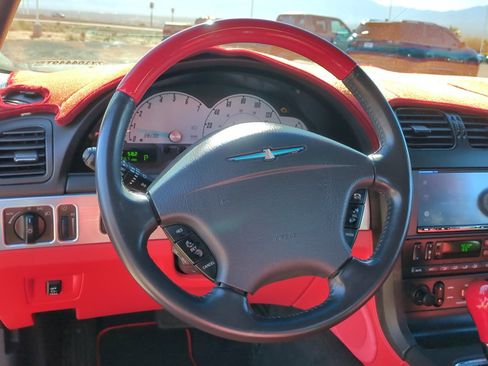 Used 2002 Ford Thunderbird image 15