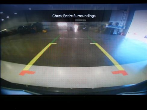 Used 2023 Chrysler Voyager LX FWD image 18
