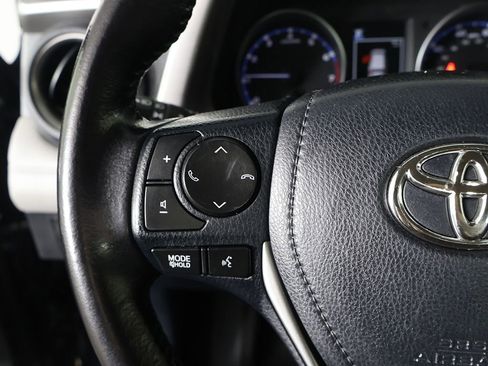 Used 2017 Toyota RAV4 XLE FWD image 37