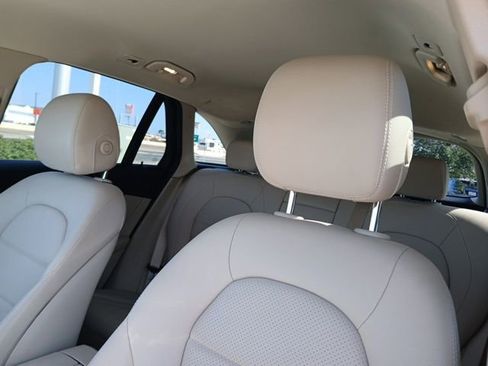 Used 2020 Mercedes-Benz GLC 300 image 29