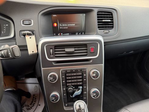 Used 2016 Volvo S60 T5 Premier image 16