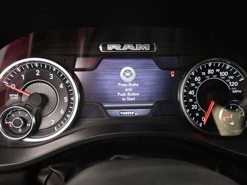 Used 2025 RAM 1500 Laramie image 11