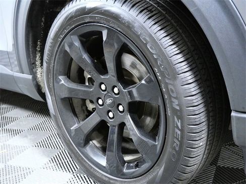 Certified 2023 Ford Explorer ST-Line image 3