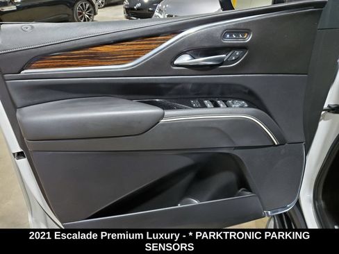 Used 2021 Cadillac Escalade Premium Luxury AWD/4WD image 8