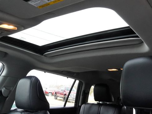 Used 2022 Toyota Highlander XLE image 15