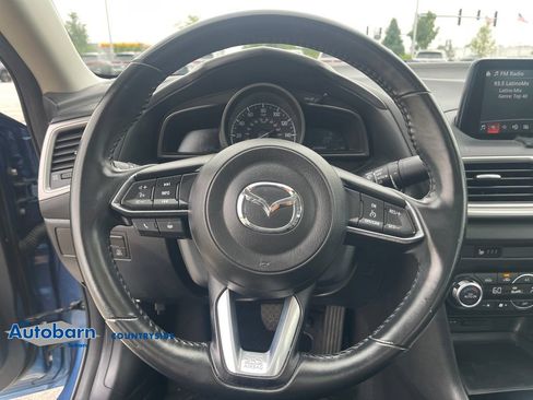 Used 2018 MAZDA MAZDA3 Touring FWD image 12