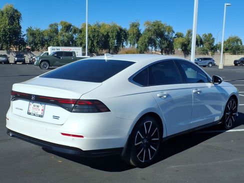 Used 2024 Honda Accord Touring image 8
