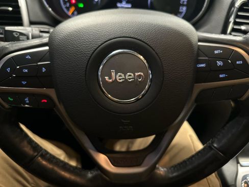 Used 2020 Jeep Grand Cherokee Limited w/ Luxury Group II image 21