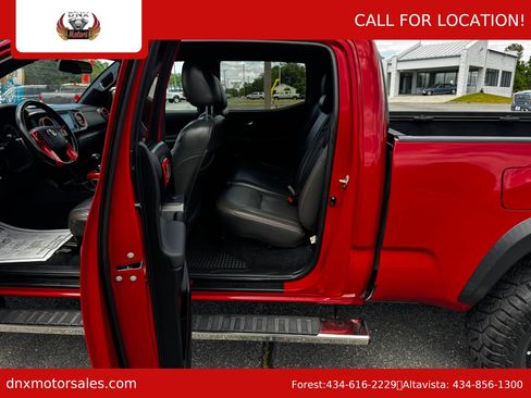 Used 2017 Toyota Tacoma TRD Off-Road AWD/4WD image 33