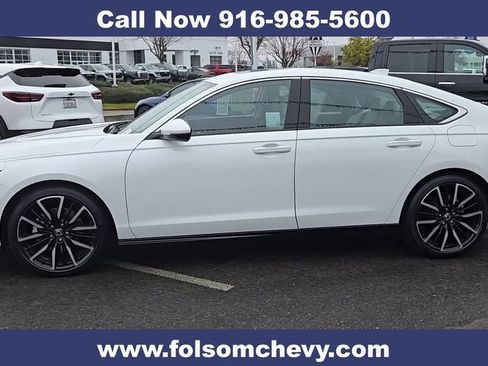 Used 2023 Honda Accord Touring image 6