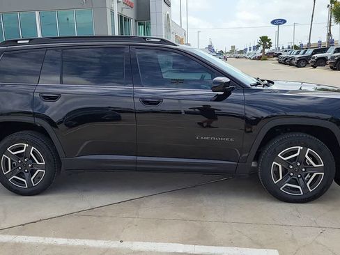 New 2026 Jeep Cherokee Laredo AWD/4WD image 9