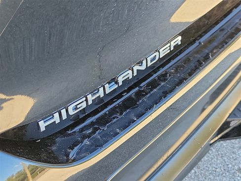 New 2026 Toyota Highlander XLE image 6