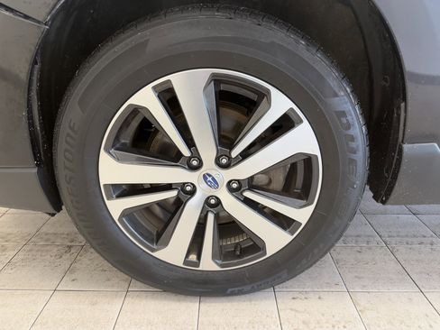 Used 2018 Subaru Outback 2.5i Limited image 11