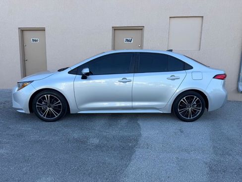 Used 2022 Toyota Corolla L FWD image 3