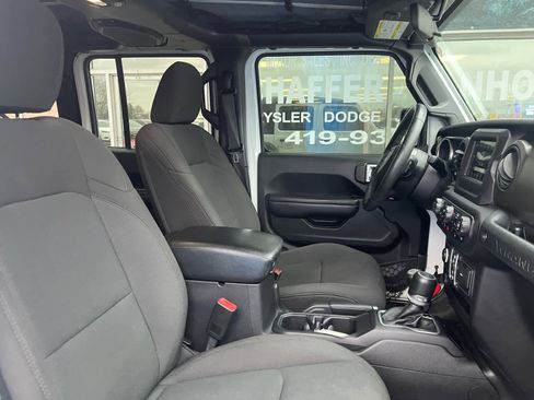 Used 2018 Jeep Wrangler Unlimited Sport S image 11