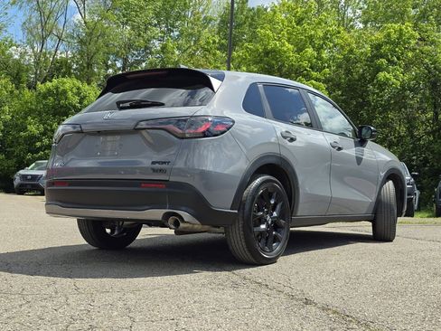 Used 2025 Honda HR-V Sport image 17