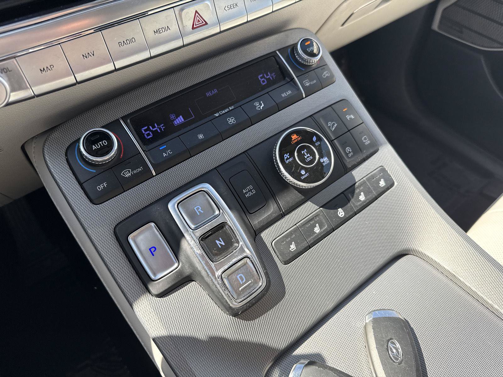 Used 2022 Hyundai Palisade Limited AWD/4WD image 39