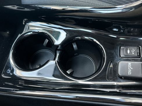 Used 2017 Toyota Prius Prime Plus image 32