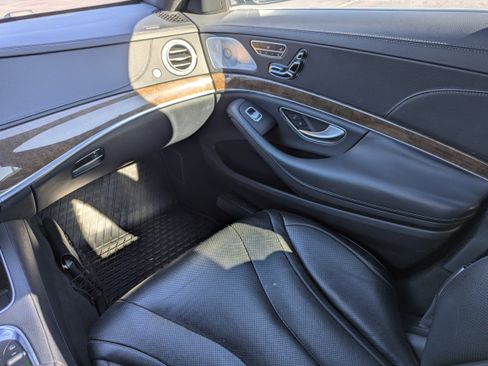 Used 2015 Mercedes-Benz S 550 Sedan image 15