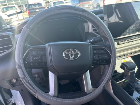 Used 2023 Toyota Tundra Limited AWD/4WD image 11