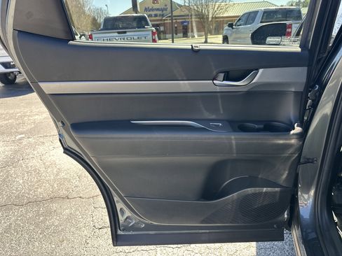 Used 2021 Hyundai Palisade SEL w/ Premium Package image 22