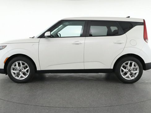 Used 2025 Kia Soul LX w/ LX Technology Package FWD image 5