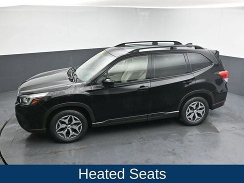 Used 2020 Subaru Forester Premium image 21