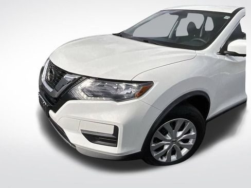Certified 2020 Nissan Rogue S image 52