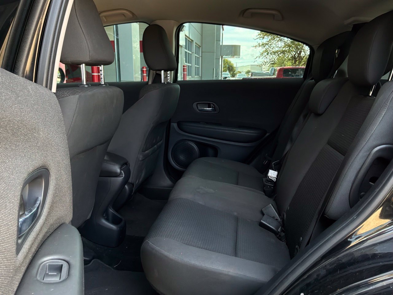 Used 2021 Honda HR-V LX image 9