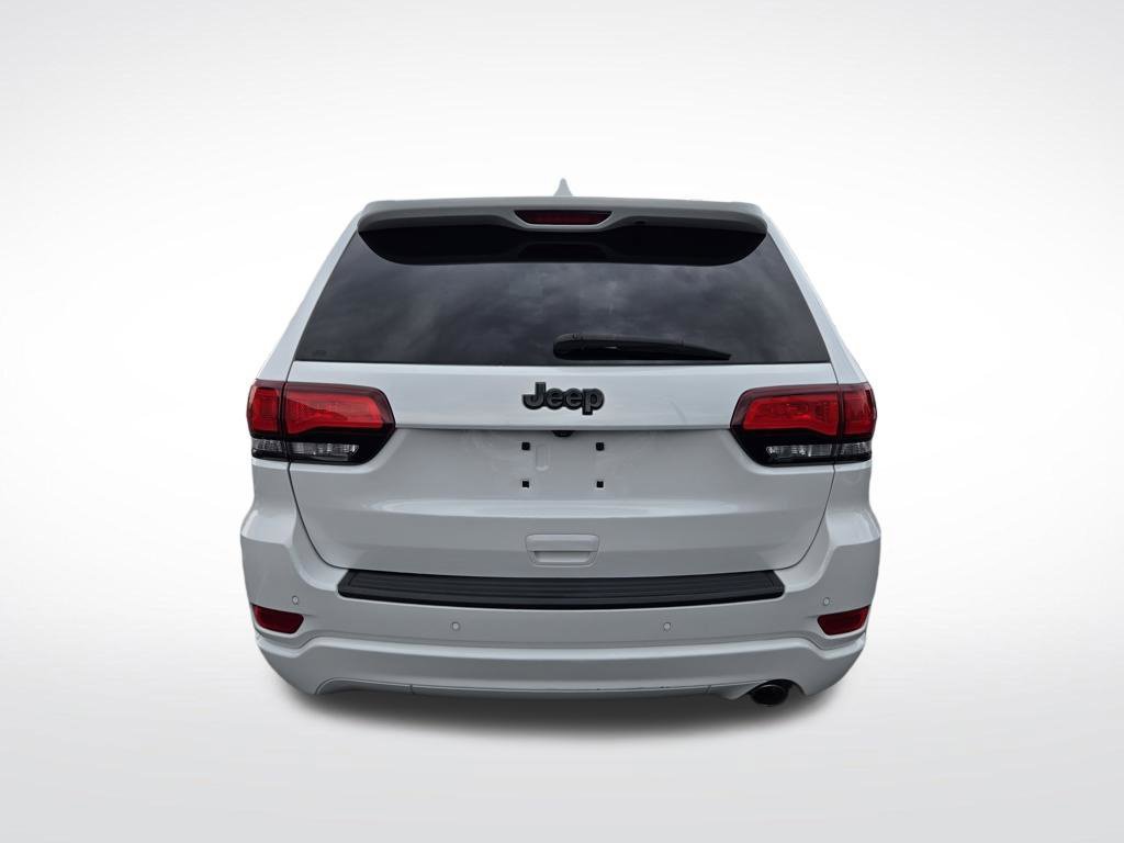 Used 2019 Jeep Grand Cherokee Altitude RWD image 6