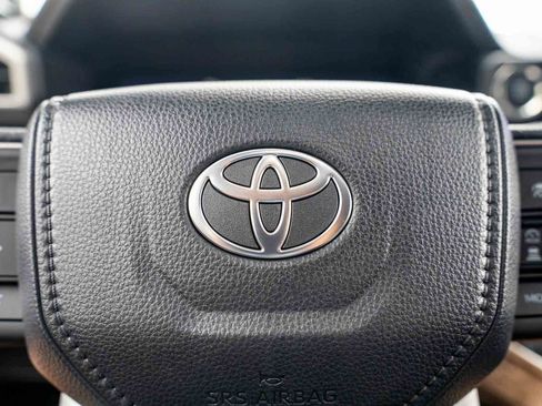 New 2026 Toyota 4Runner Limited AWD/4WD image 11