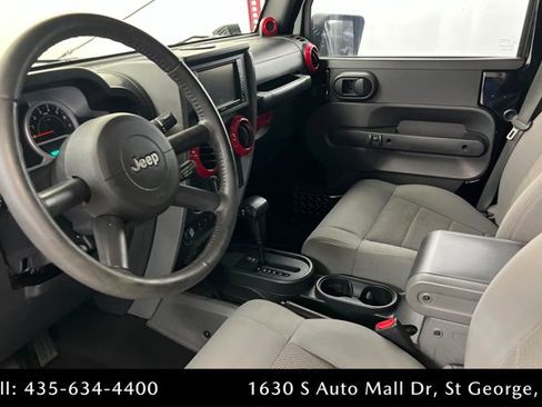 Used 2008 Jeep Wrangler Unlimited Rubicon w/ Dual Top Group AWD/4WD image 15