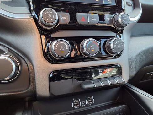 New 2026 RAM 1500 Express AWD/4WD image 9