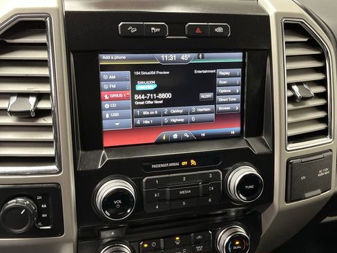 Used 2015 Ford F150 Lariat w/ Equipment Group 502A Luxury AWD/4WD image 19