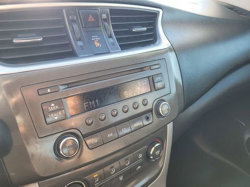 Used 2013 Nissan Sentra SV FWD image 11