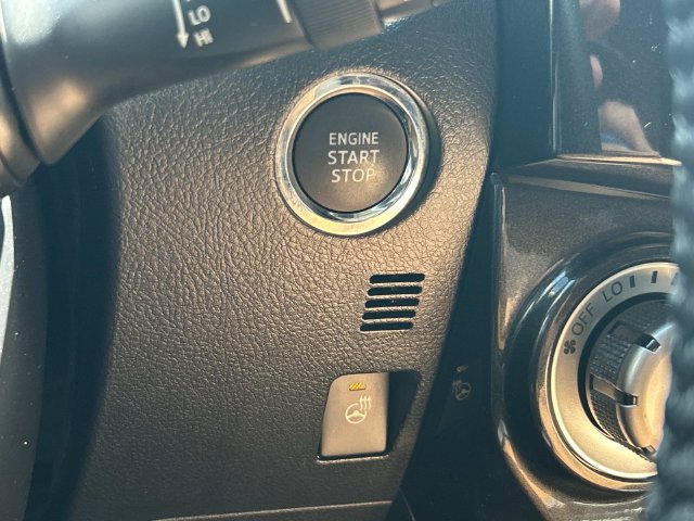 Used 2023 Toyota 4Runner TRD Off-Road Premium AWD/4WD image 31