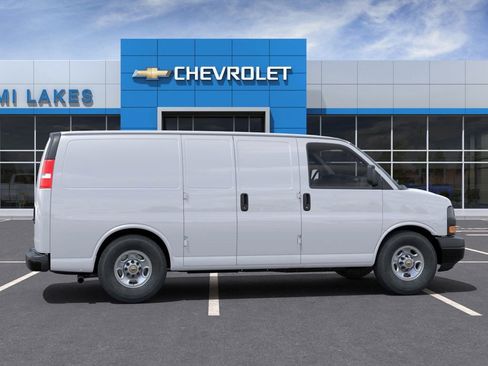 New 2025 Chevrolet Express 2500 w/ Driver Convenience Package image 5