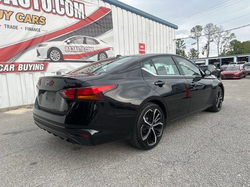 Used 2023 Nissan Altima 2.5 SR FWD image 8