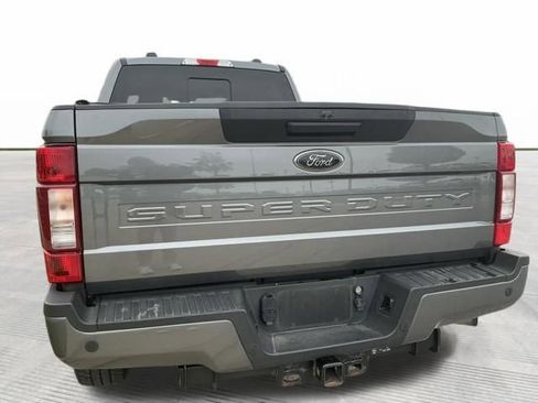 Used 2022 Ford F250 XLT w/ Black Appearance Package AWD/4WD image 9