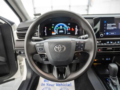 Certified 2025 Toyota Camry LE FWD image 31
