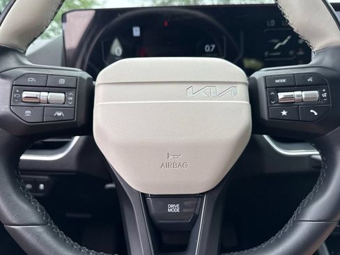 Certified 2025 Kia K4 GT-Line FWD image 26