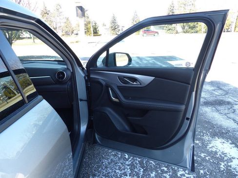 Used 2025 Chevrolet Blazer LT image 40