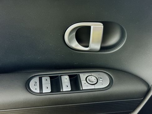 Used 2024 Hyundai Ioniq 5 SE image 20